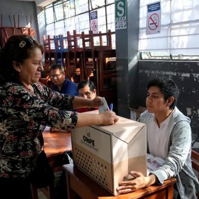 Urnas abrem no Peru para eleger 9.º Presidente em 10 anos