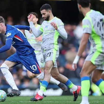 Manchester City aproxima-se do Arsenal após vitória sobre Chelsea