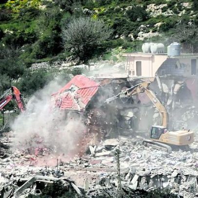 Israel é acusado de destruir aldeias