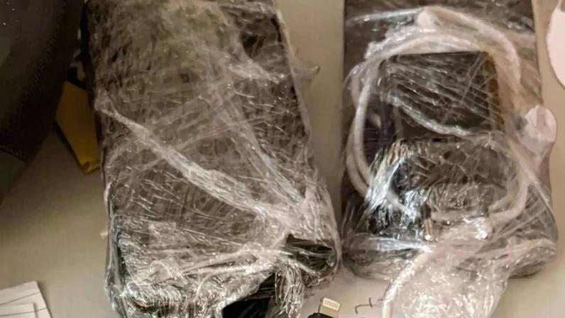 Material apreendido pelos guardas prisionais na cadeia de Lisboa