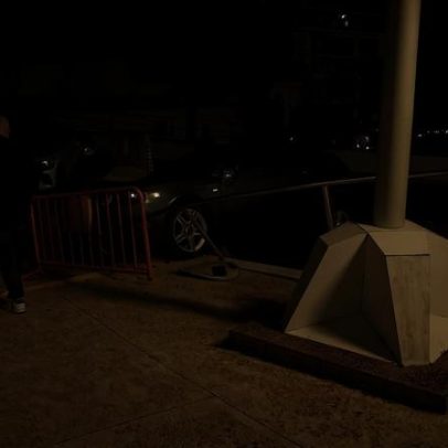 Carro despista-se junto ao Hospital Egas Moniz, em Lisboa, embate em barreiras