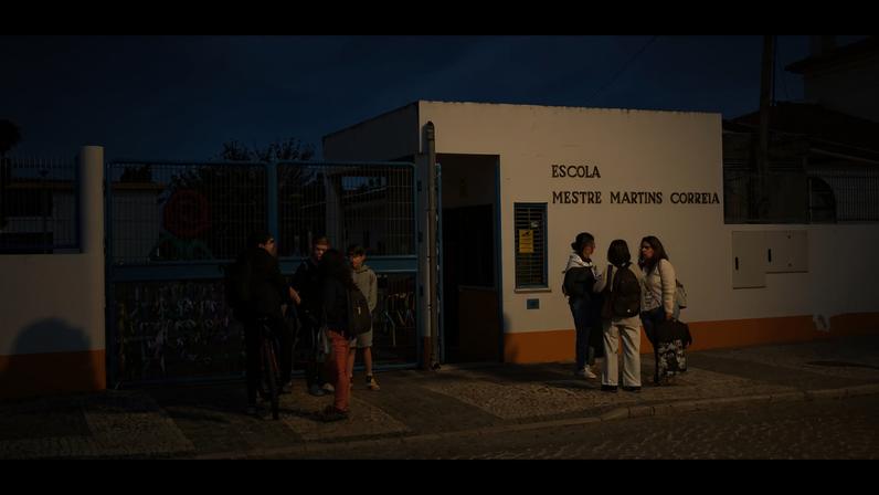 Rapaz aplica golpe de mata-leão a colega no recreio em Golegã