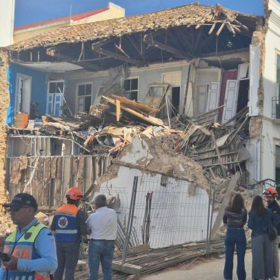 Parede de prédio desaba em Faro, atingindo carros junto ao local