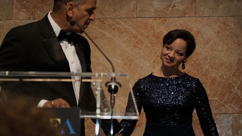 Político norte-americano mata a esposa a tiro e comete suicídio