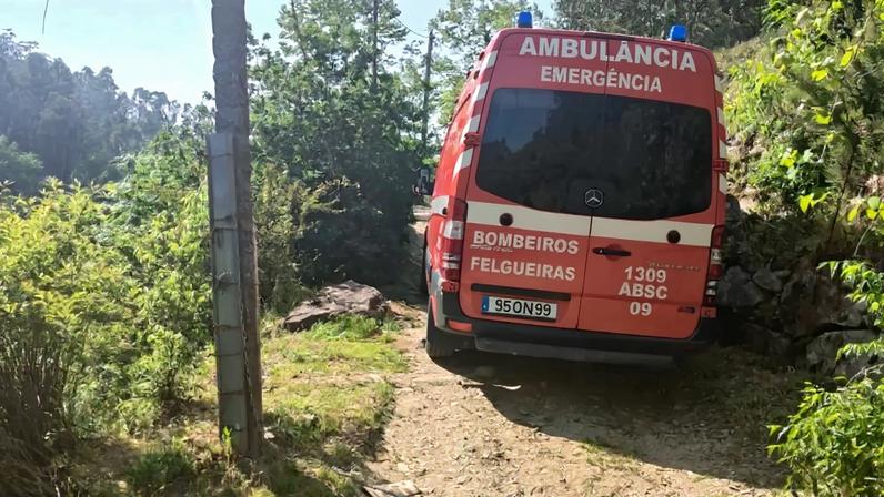 Bombeiros de Felgueiras resgatam motociclista ferido num trilho