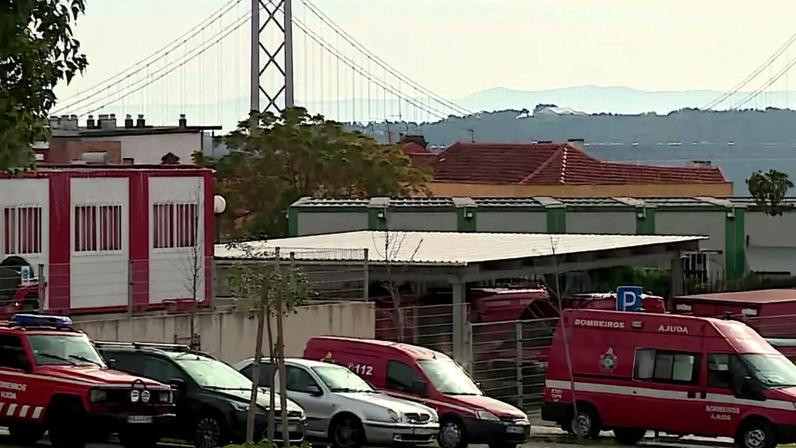 Salvamento de criança em Lisboa gera polémica entre bombeiros e INEM