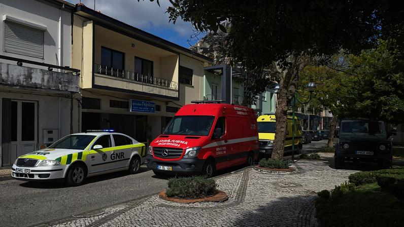 Homem terá tentado matar a mulher e suicidar-se em Oliveira do Bairro