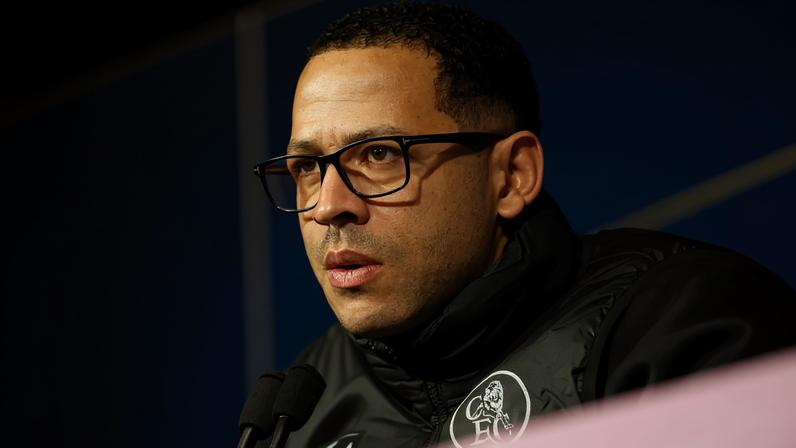 Chelsea anuncia a demissão de Rosenior