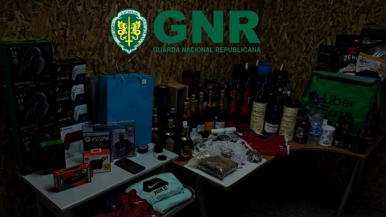 A GNR apreendeu bens como bebidas alcoólicas, artigos desportivos e eletrónicos