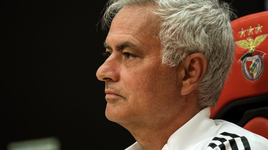 José Mourinho, treinador do Benfica