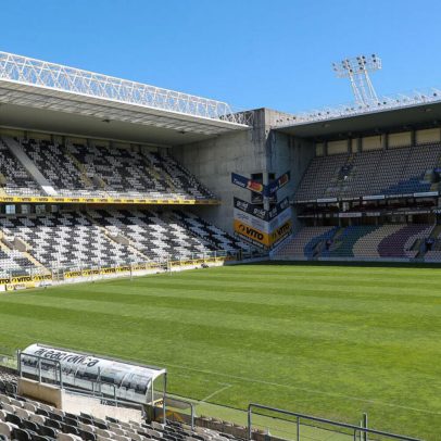 Porto: Câmara recusa travar leilão do Bessa e remete crise ao Boavista