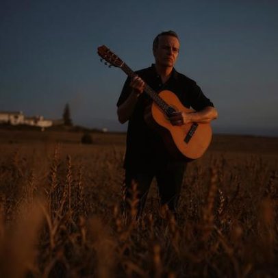João Afonso lança o disco Todo Tempo e vê poesia como resgate da realidade