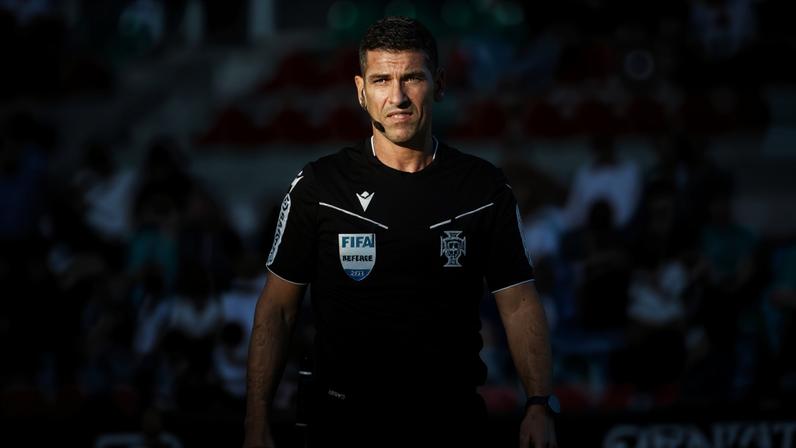 Árbitro da Liga Portugal pode usar câmaras da Sport TV