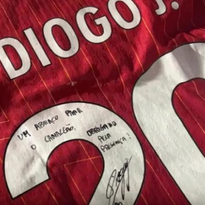 Viúva de Diogo Jota surpreende fã com presente guardado