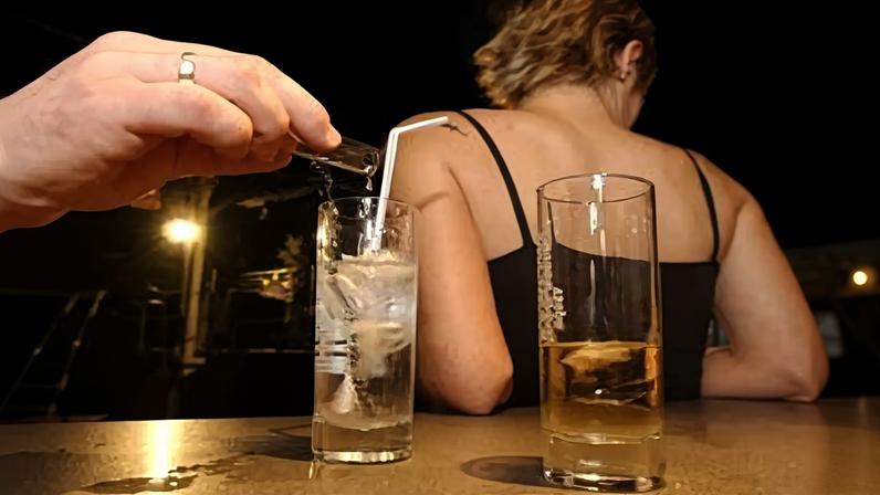 Mulher vítima de violência sexual encontrada nua; dois suspeitos detidos pela PJ