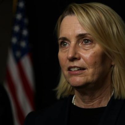 Embaixadora dos EUA na Ucrânia demite-se por divergências com o governo de Trump