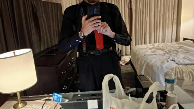 Suspeito do ataque ao jantar dos Correspondentes da Casa Branca tirou foto armado