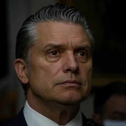 Hegseth regressa ao Congresso após conflito no Médio Oriente; democratas criticam