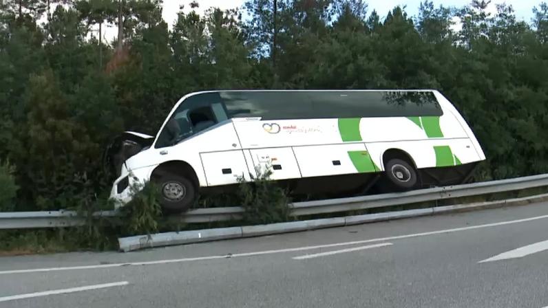 Autocarro escolar despista-se em Mangualde e há alunos feridos