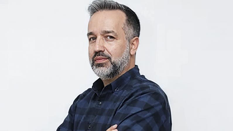 Com pés, mãos, cabeça e até em patins: o leão a rugir nos quatro quartos