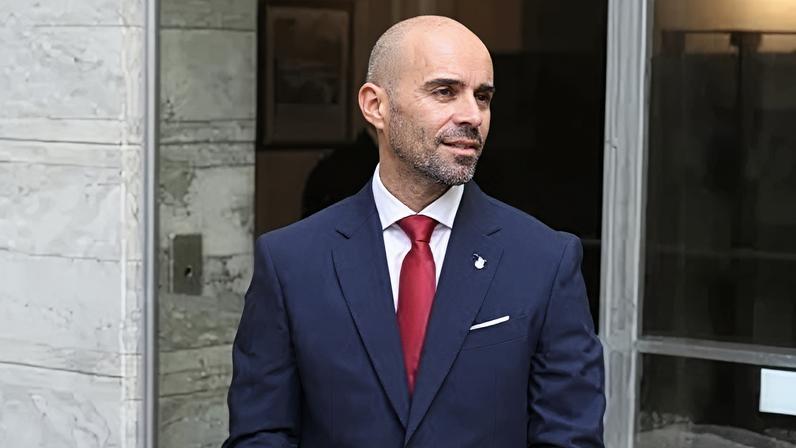 Manteigas lamenta silêncio de Rui Costa enquanto Benfica sofre ataques à imagem