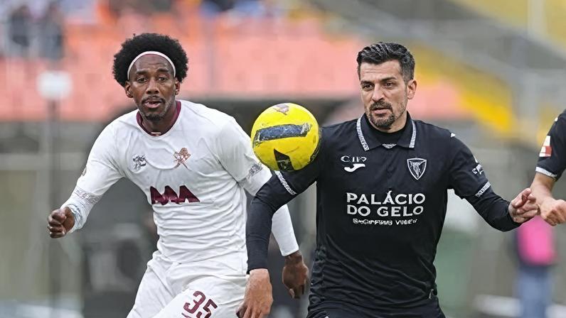 Tribunal rejeita providência cautelar; Róchez cumpre segundo jogo de castigo