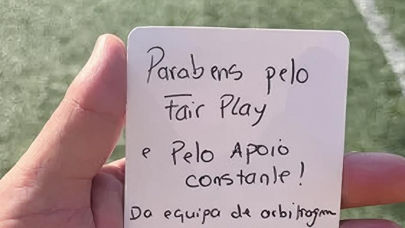 Torneio da Pontinha: claque do Santa Clara leva cartão branco com dedicatória