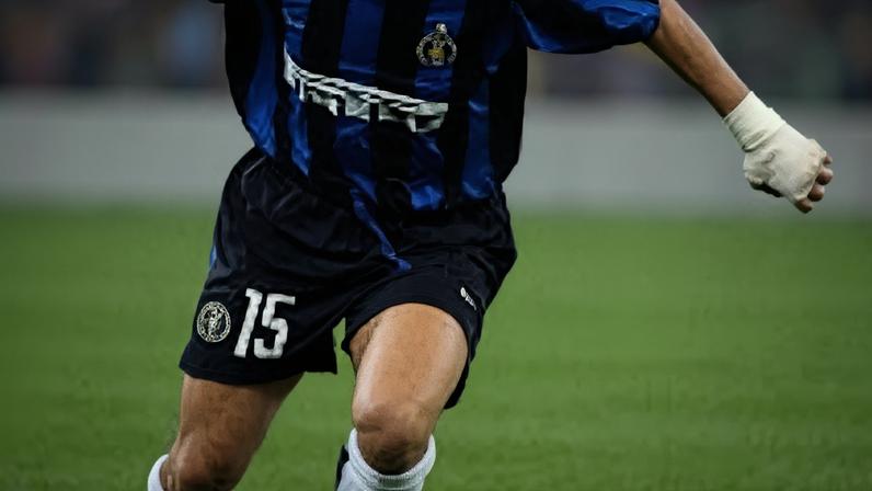 Daniel Adani, antigo defesa-central, ao serviço do Inter