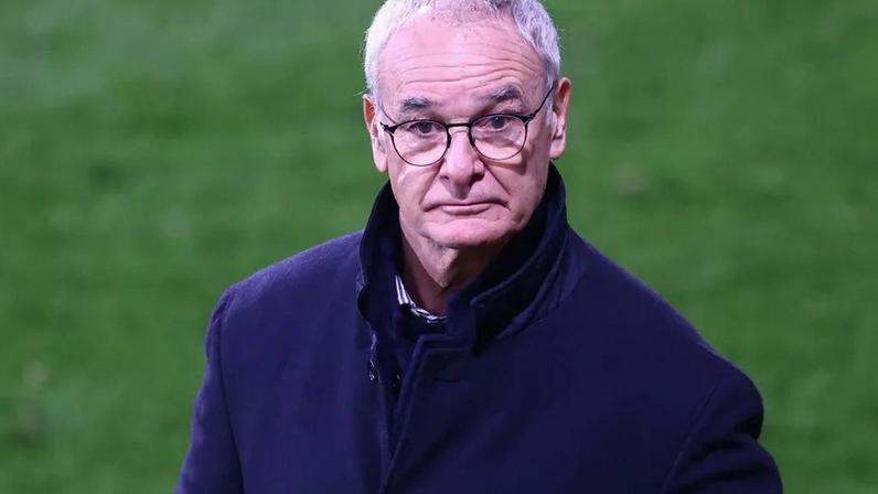 Corda parte do lado de Claudio Ranieri