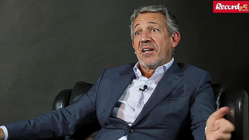 Luís Mendes reage à reportagem Sábado sobre negócios imobiliários de Rui Costa