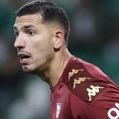 Robles volta à baliza do Estoril frente ao Famalicão