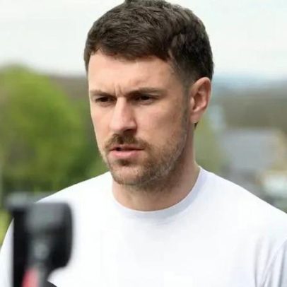 Aaron Ramsey anuncia saída dos relvados