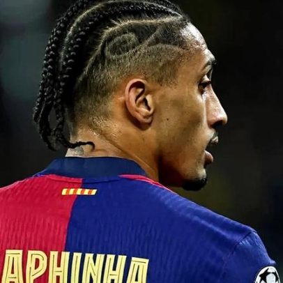 Raphinha critica arbitragem após eliminação do Barcelona