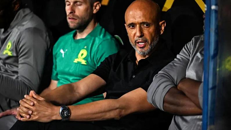 Miguel Cardoso recupera trono na África do Sul