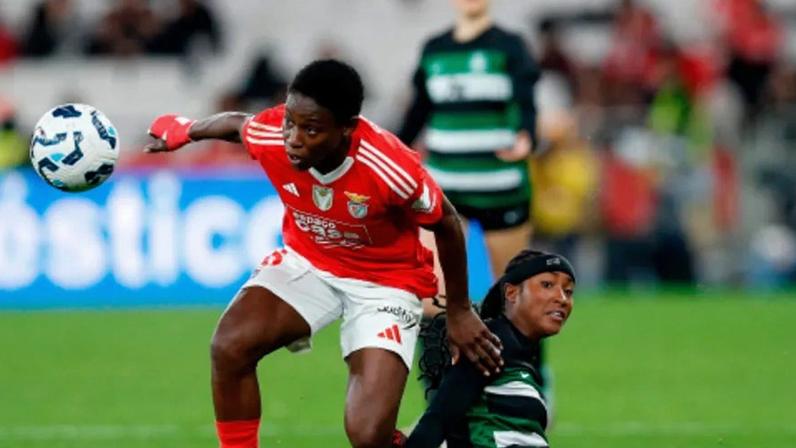 Dérbi feminino entre Benfica e Sporting disputa-se na Luz