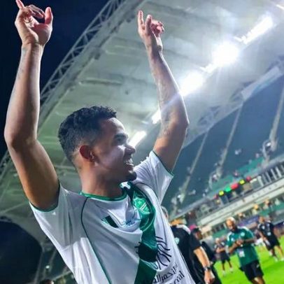 Galeno decide e coloca o Al Ahli nas meias-finais