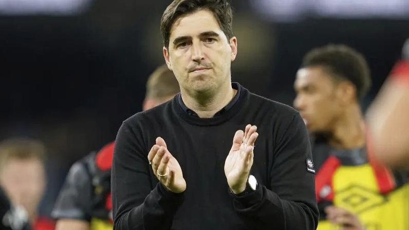 Andoni Iraola é candidato ao banco técnico do Manchester United