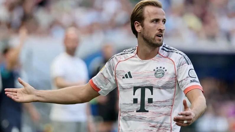 Bayern confirma ausência de Kane por lesão e regresso de Neuer