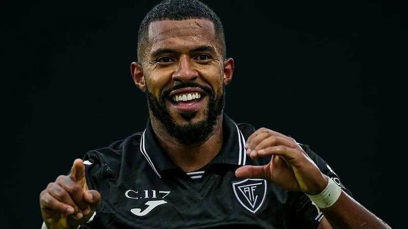 André Clóvis afirma que pretende subir e alcançar o objetivo