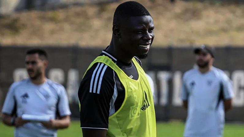 Abdu Conté será reavaliado no regresso aos trabalhos do Casa Pia