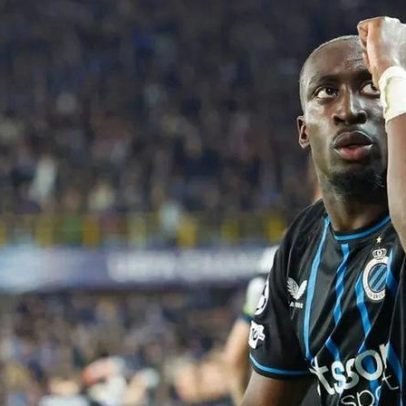 Club Brugge de Carlos Forbs vence Anderlecht na Bélgica