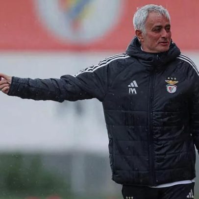 Mourinho afirma que objetivo é levar o Benfica à Champions