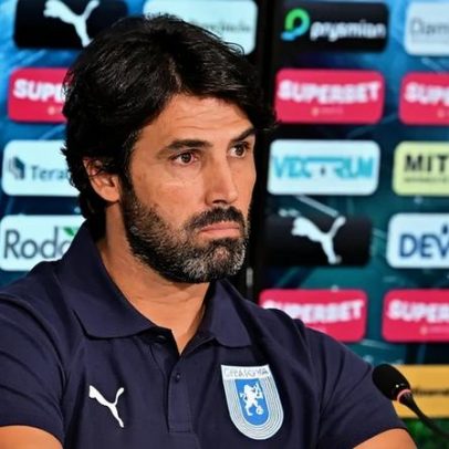 Craiova de Filipe Coelho lidera na Roménia