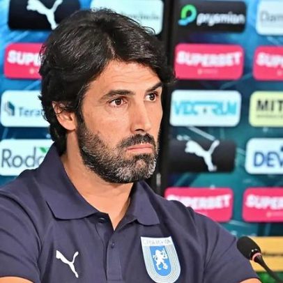 Filipe Coelho renova contrato com o Universitatea Craiova