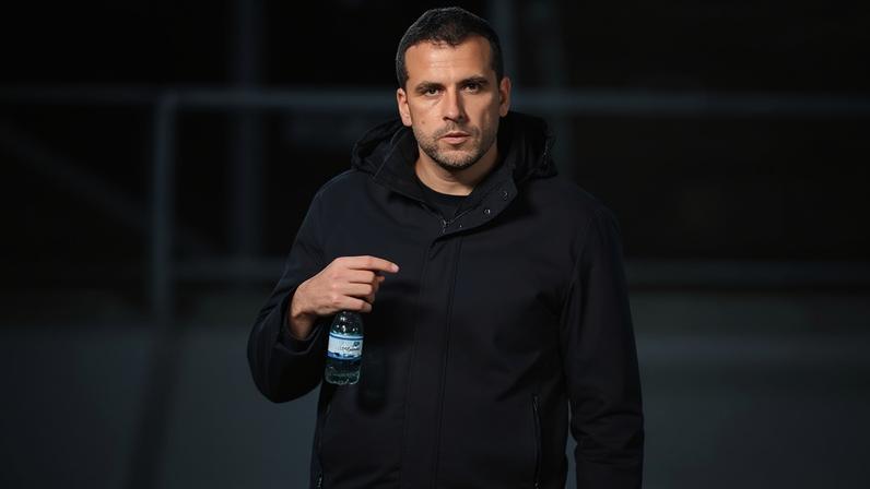 Estrela tenta sair do pior momento da temporada diante do FC Porto