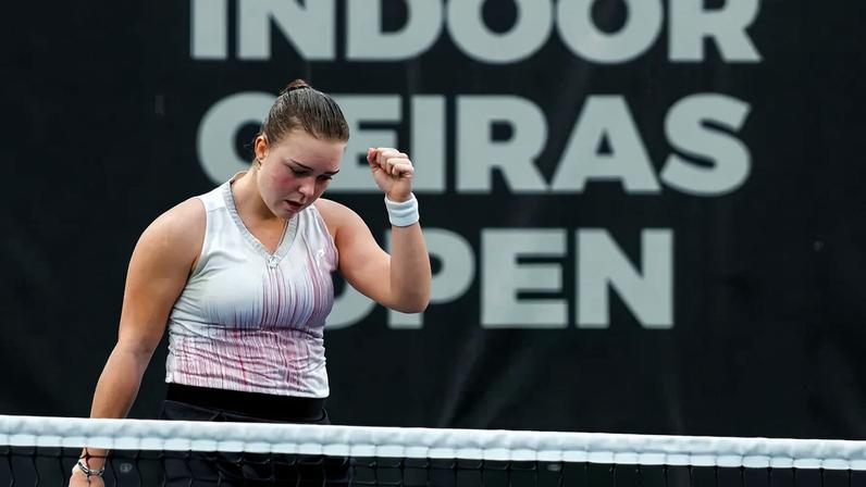 Angelina Voloshchuk apurada para as meias-finais de pares no Oeiras CETO Open