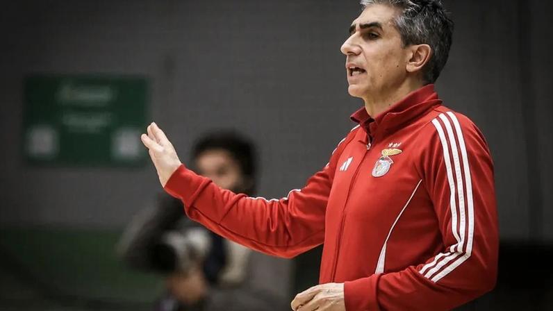 Jota González, treinador do Benfica