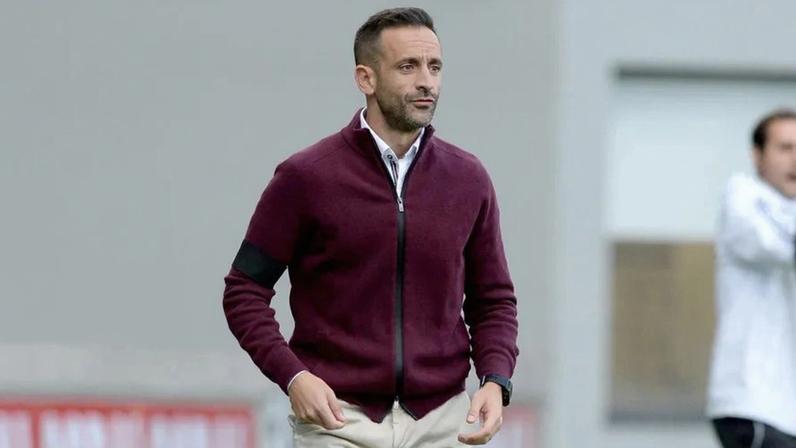 Miguel Moita quer festejar subida de divisão em Torres Vedras