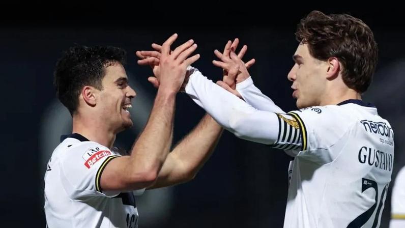 Gustavo Sá e Rodrigo Pinheiro receberam prémios de março da Liga Betclic