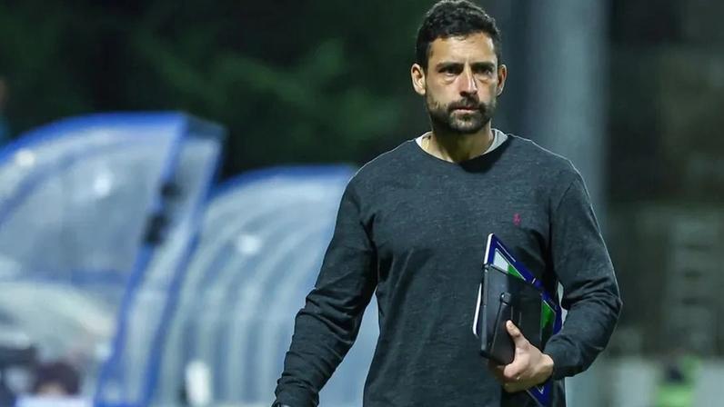 Nuno Braga enfrenta Fábio Pereira: não permitirá que treinador subjogue o clube